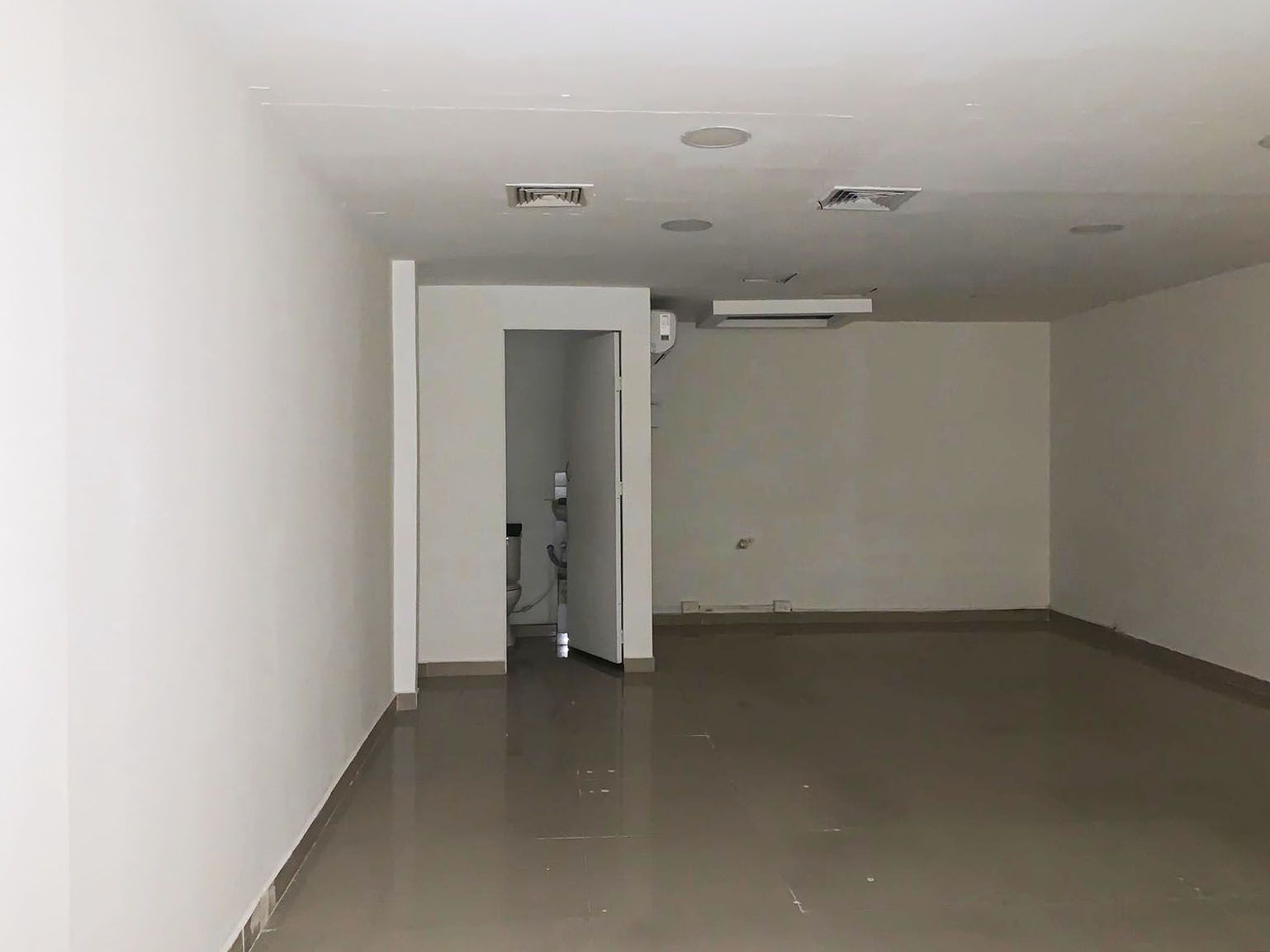 Local en arriendo Antioquia Medellín Alejandria 38 m2 Habitaciones 0 Baños 0 Garajes 1 Precio $9300000