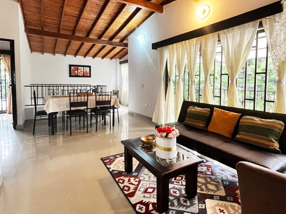 Apartamento en arriendo Antioquia Medellín Miravalle 105 m2 Habitaciones 4 Baños 2 Garajes 1 Precio $5000000