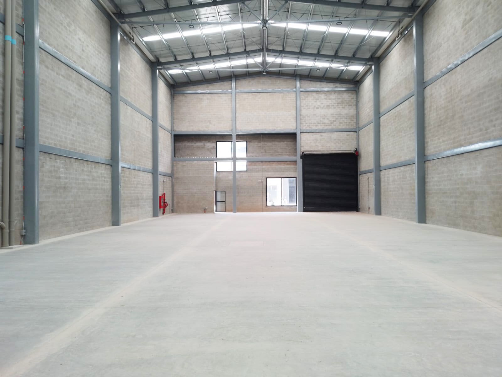Bodega en arriendo Antioquia Rionegro El Porvenir 995 m2 Habitaciones 0 Baños 2 Garajes 4 Precio $26000000