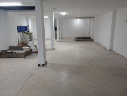 Local en arriendo Antioquia Medellín La Gloria 120 m2 Habitaciones 0 Baños 10 Garajes 1 Precio $4000000