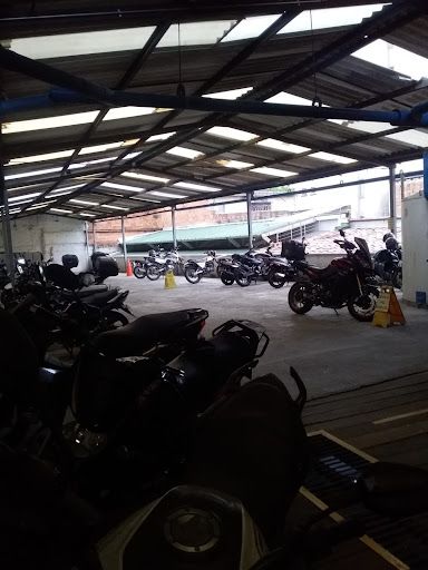 Local en venta Antioquia Medellín Boston 850 m2 Habitaciones 0 Baños 2 Garajes 1 Precio $2200000000