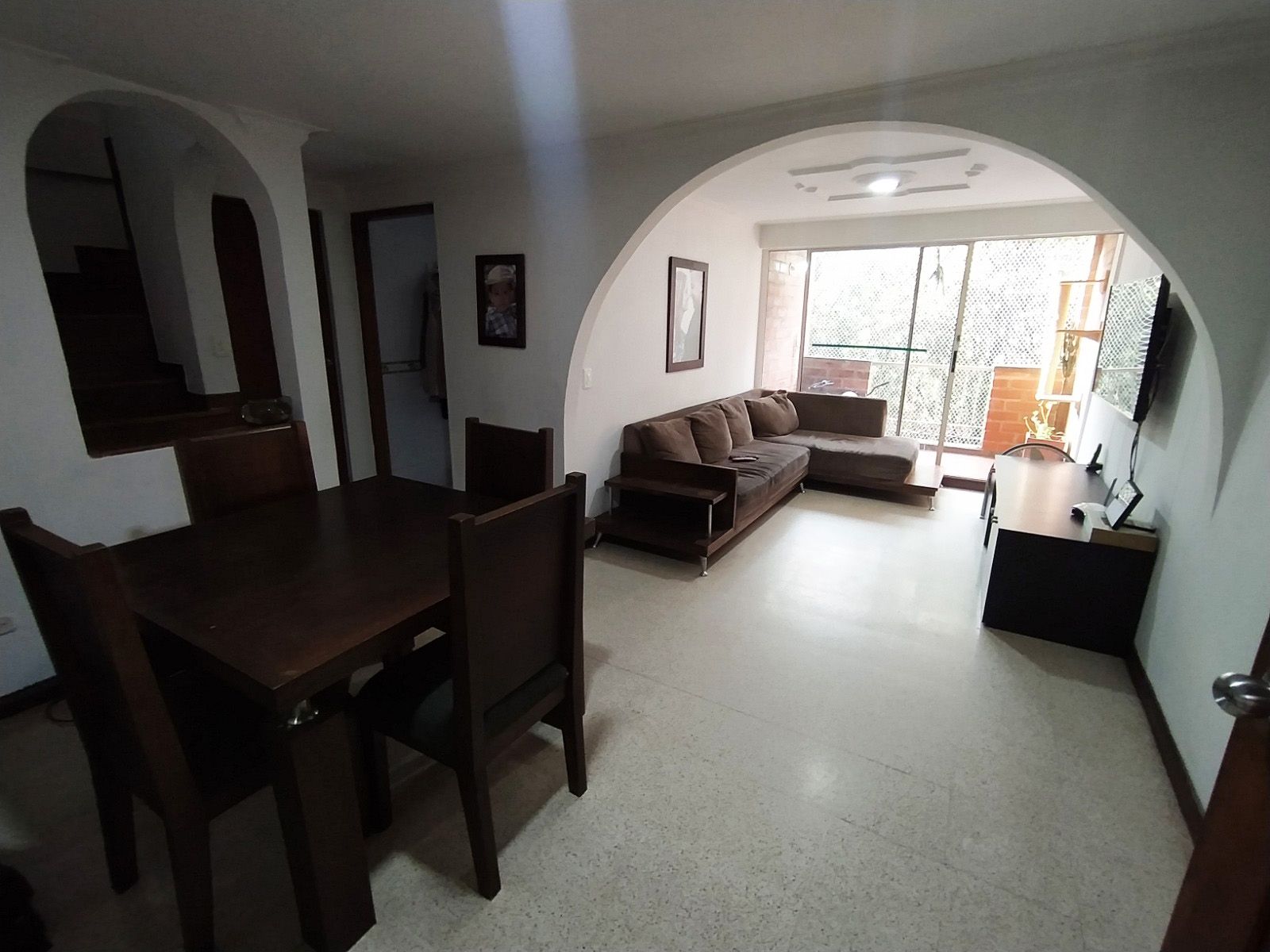 Casa en venta Antioquia Medellín Loma De Los Bernal 115 m2 Habitaciones 5 Baños 8 Garajes 3 Precio $635000000