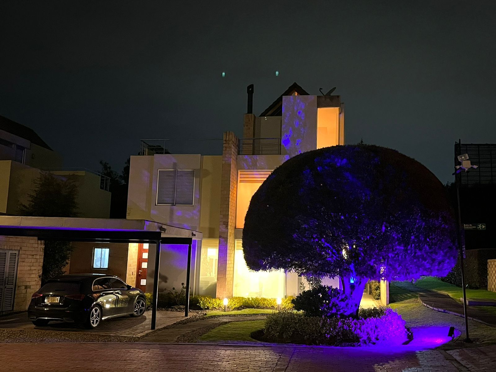 Casa en venta Cundinamarca Chía Los Cedros 300 m2 Habitaciones 4 Baños 3 Garajes 2 Precio $1490000000