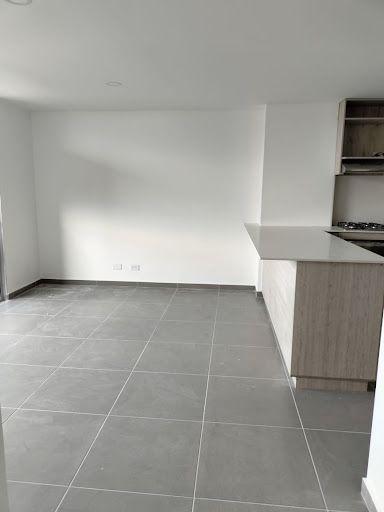 Apartamento en arriendo Antioquia Medellín Shellmar 70 m2 Habitaciones 3 Baños 2 Garajes 2 Precio $3450000
