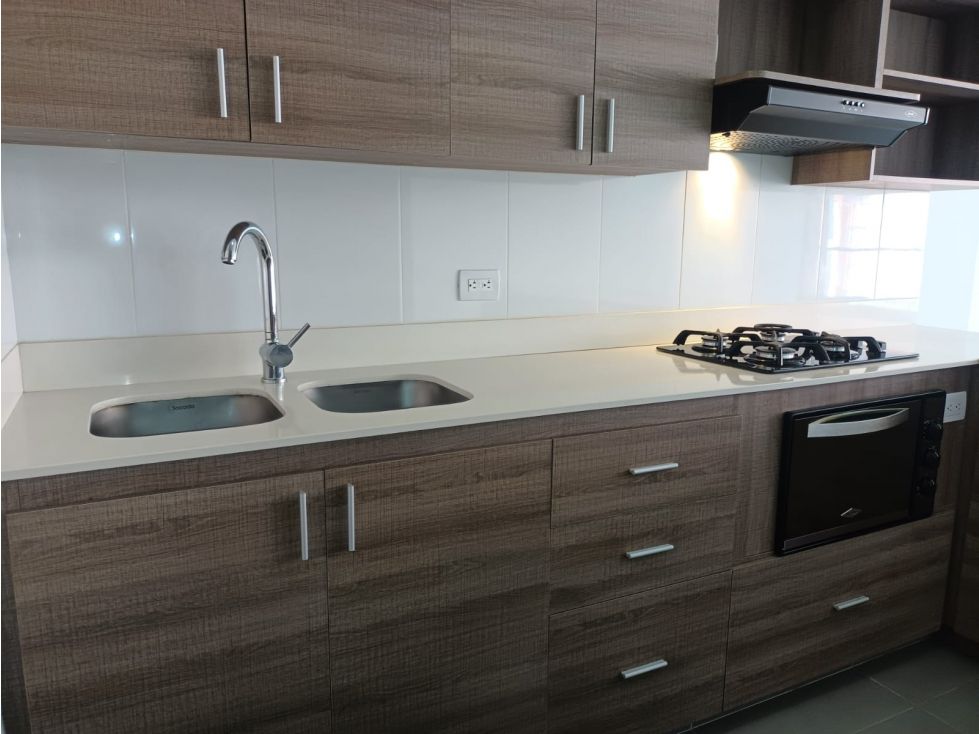 Apartamento en arriendo Antioquia Envigado Quintas De La Serrania 80 m2 Habitaciones 2 Baños 4 Garajes 2 Precio $4200000