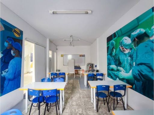 Local en arriendo Antioquia Medellín Prado 700 m2 Habitaciones 0 Baños 2 Garajes 0 Precio $15000000