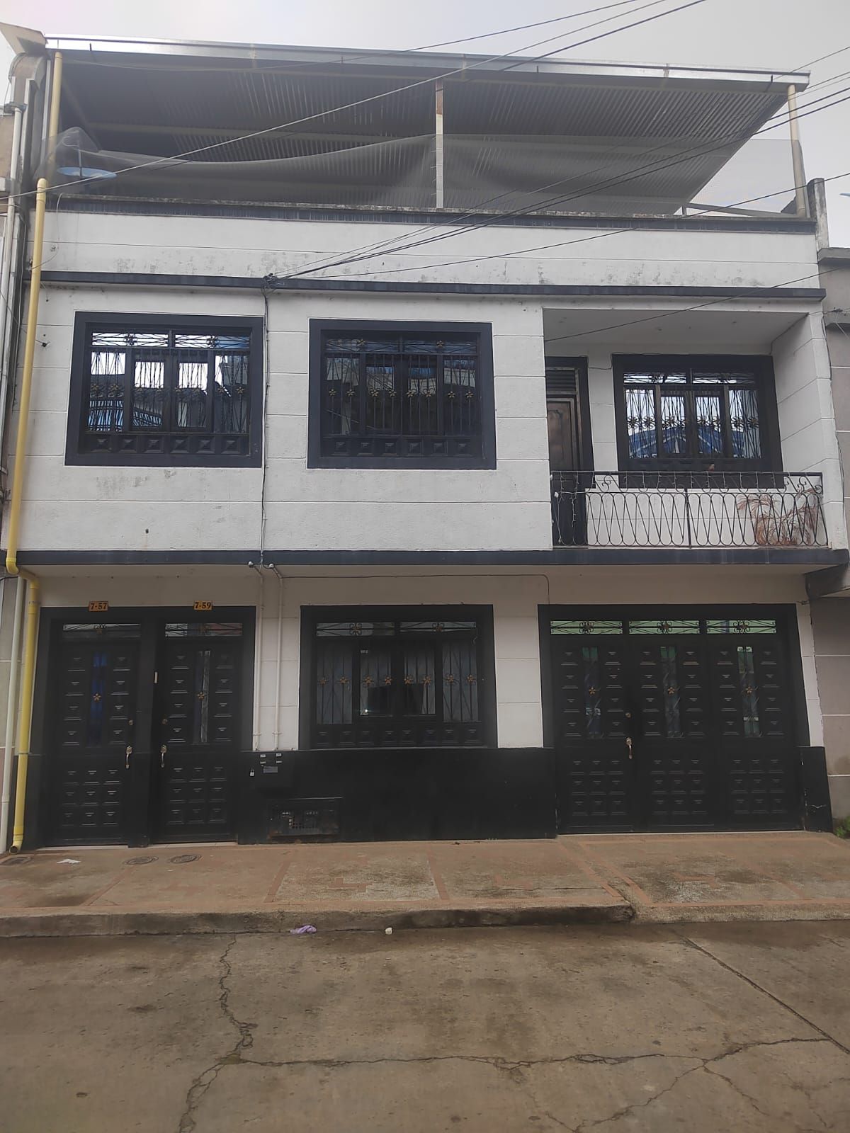 Casa en venta Tolima Ibagué Interlaken 135 m2 Habitaciones 8 Baños 6 Garajes 2 Precio $550000000