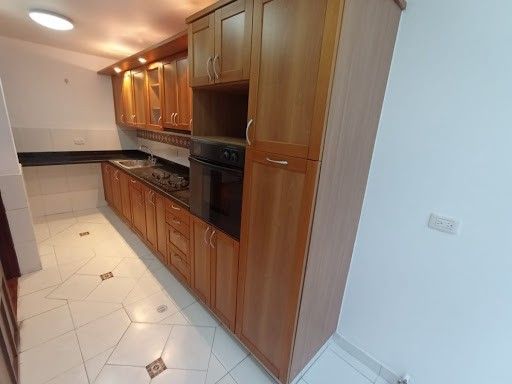 Casa en venta Cundinamarca Bogotá Atenas 169 m2 Habitaciones 3 Baños 3 Garajes 2 Precio $750000000