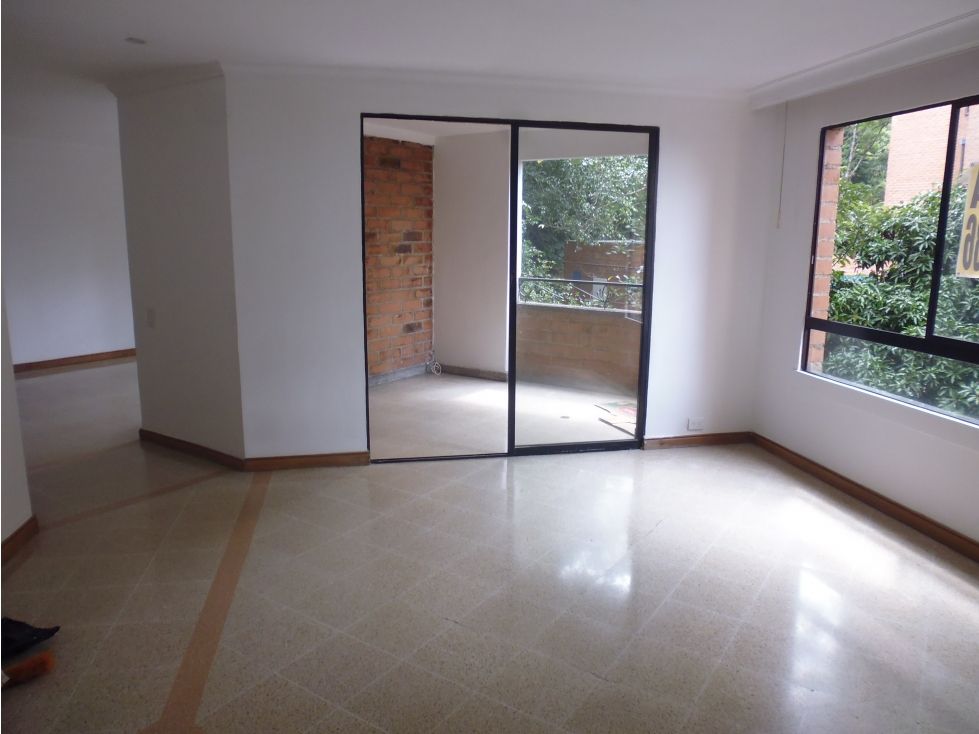 Apartamento en arriendo Antioquia Medellín El Tesoro 129 m2 Habitaciones 3 Baños 2 Garajes 2 Precio $5500000