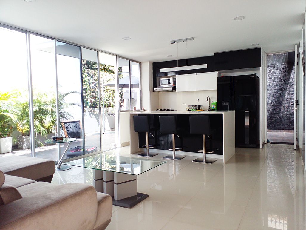 Casa en arriendo Antioquia Envigado Loma Del Atravesado 200 m2 Habitaciones 3 Baños 6 Garajes 4 Precio $8500000