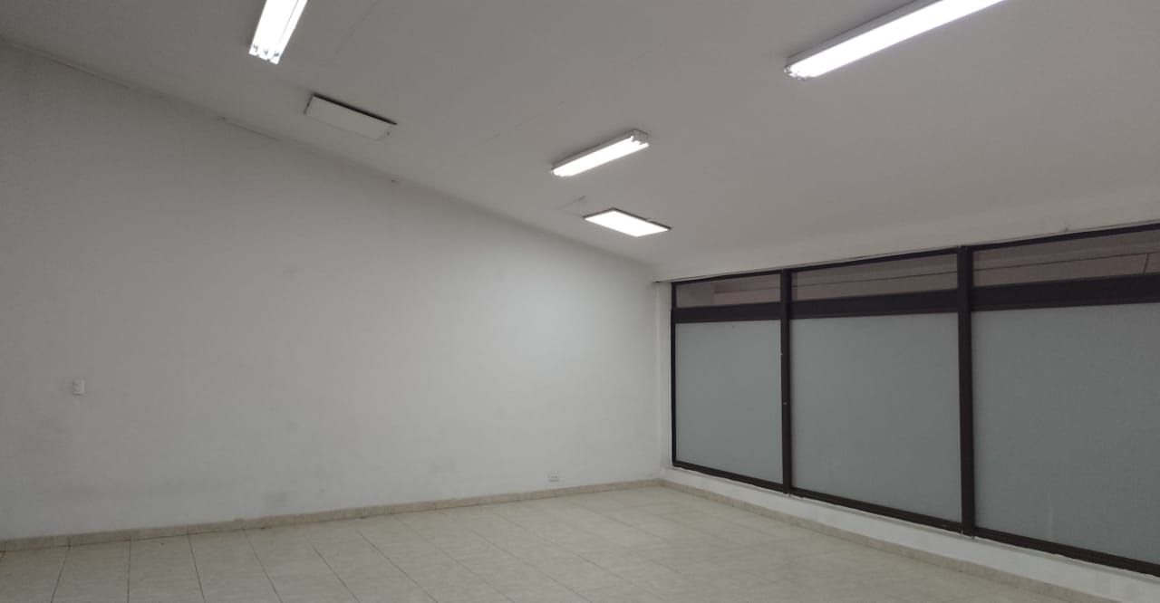 Local en arriendo Antioquia Itagüí La Esmeralda 139 m2 Habitaciones 0 Baños 2 Garajes 0 Precio $7700000