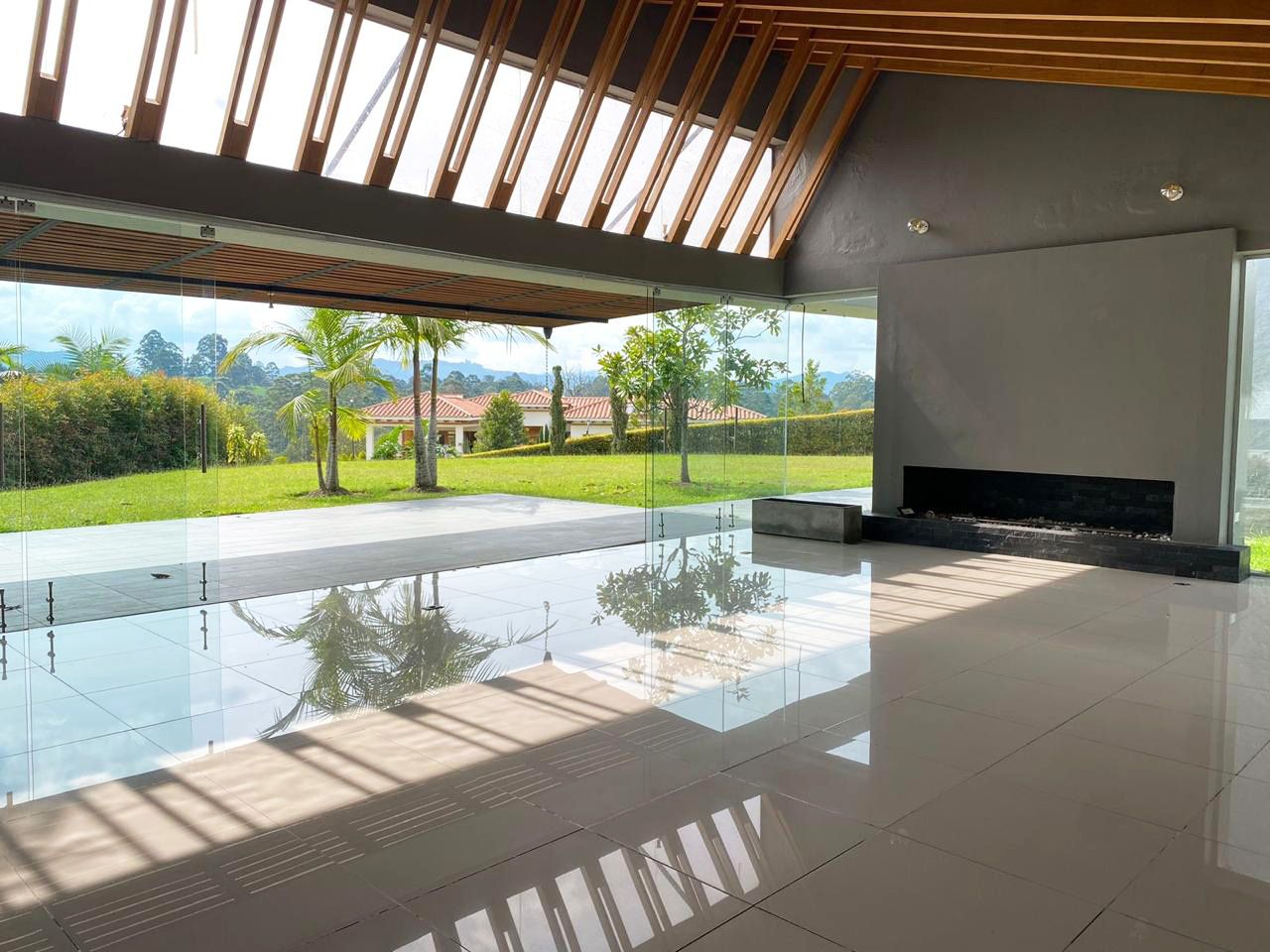 Casa en venta Antioquia El Carmen De Viboral El Carmen De Viboral 345 m2 Habitaciones 3 Baños 6 Garajes 3 Precio $2300000000