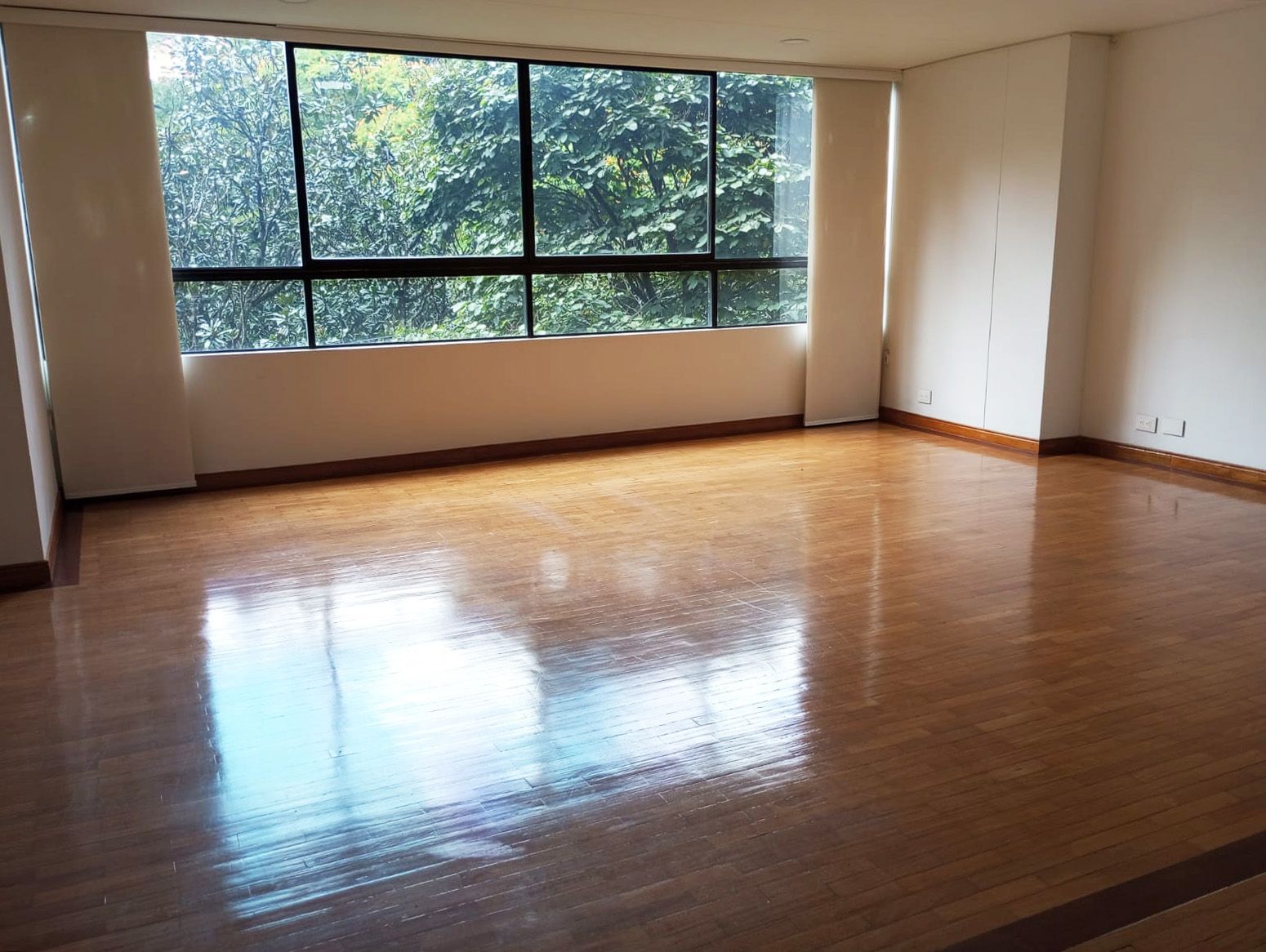 Apartamento en arriendo Antioquia Medellín La Florida 130 m2 Habitaciones 3 Baños 2 Garajes 3 Precio $4900000