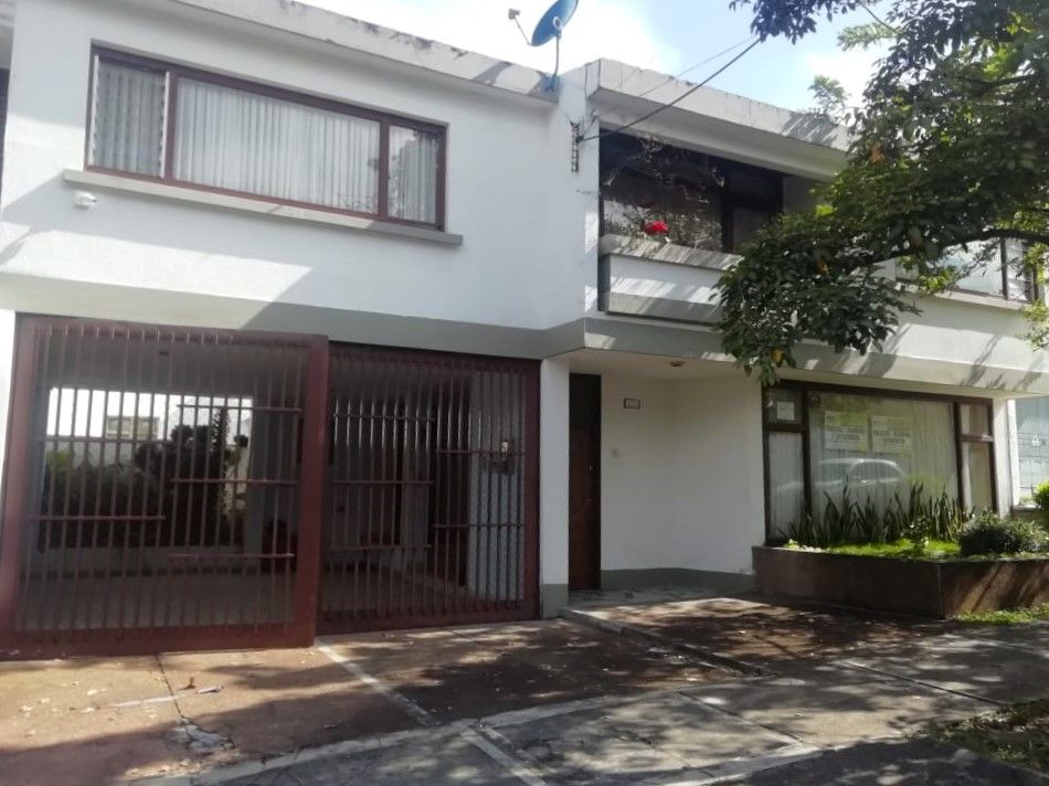 Casa en venta Tolima Ibagué Cadiz 222 m2 Habitaciones 5 Baños 4 Garajes 3 Precio $850000000