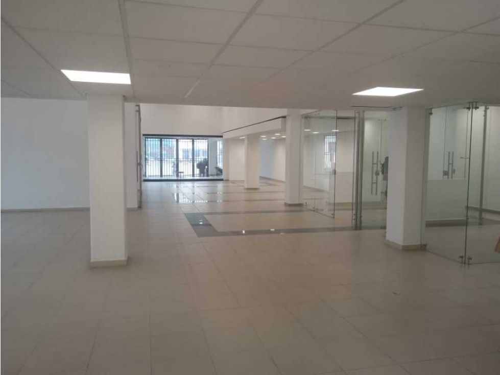 Local en arriendo Caldas Manizales El Centro 515 m2 Habitaciones 0 Baños 5 Garajes 0 Precio $25000000