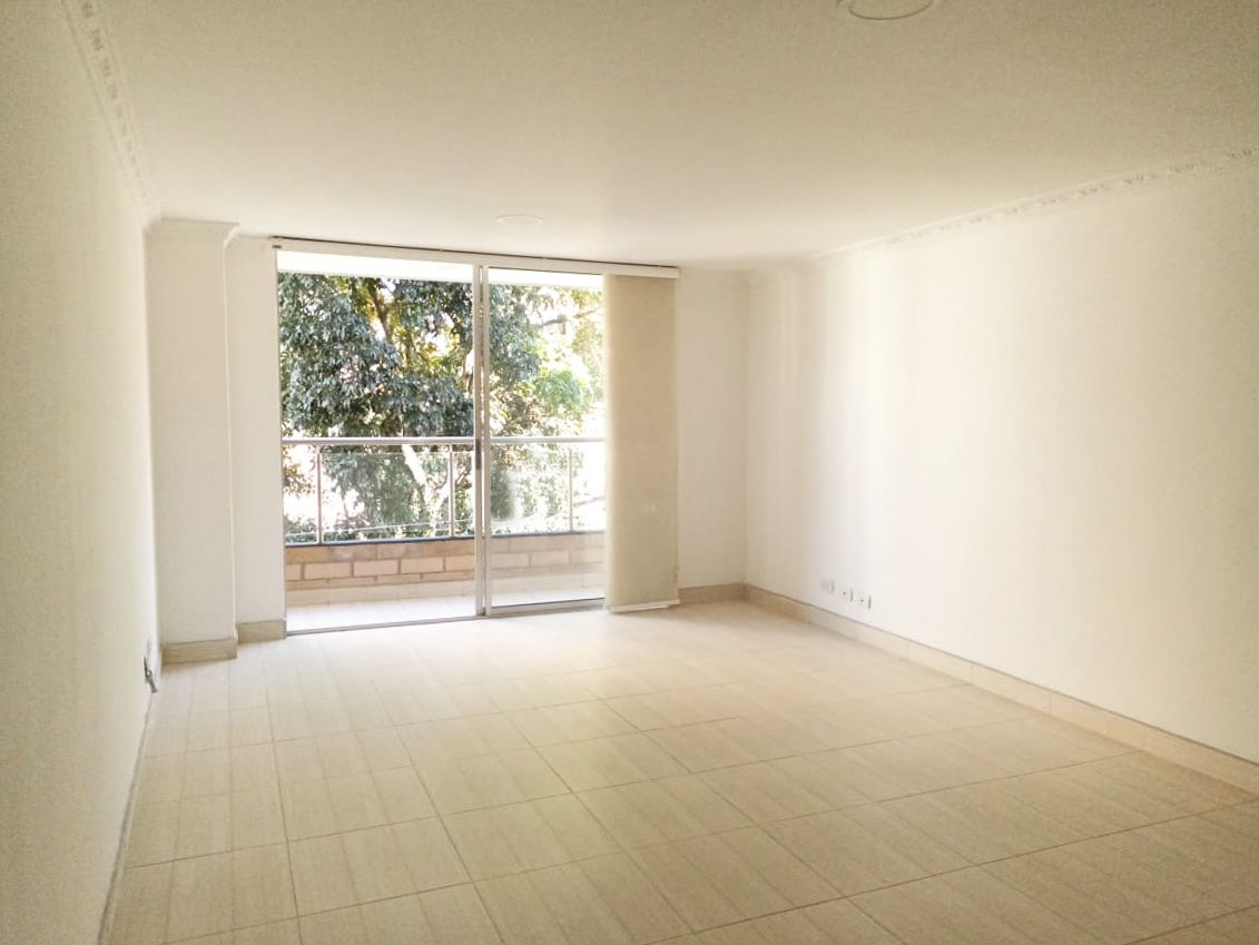 Apartamento en arriendo Antioquia Medellín Rosales 84 m2 Habitaciones 3 Baños 2 Garajes 2 Precio $2900000