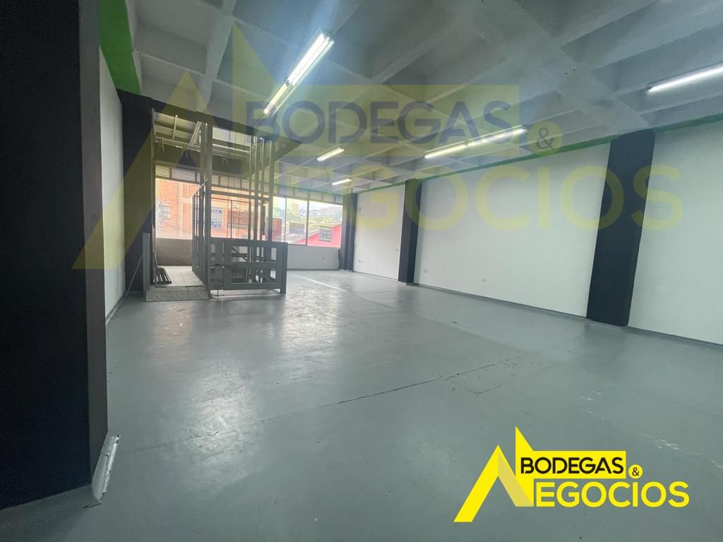 Bodega en venta Antioquia Medellín Villa Carlota 380 m2 Habitaciones 0 Baños 4 Garajes 3 Precio $2100000000