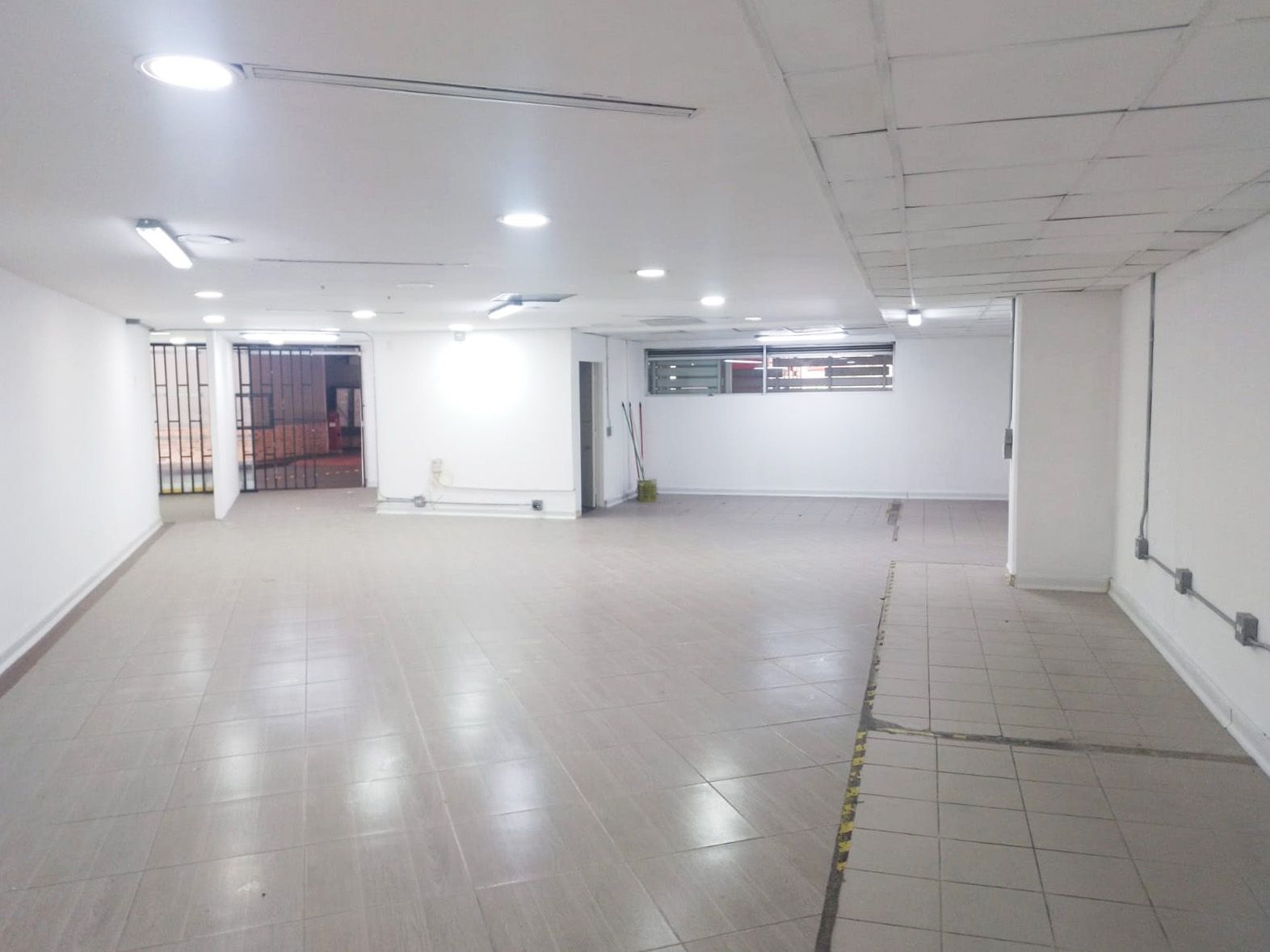 Local en arriendo Antioquia Medellín La Mota 175 m2 Habitaciones 0 Baños 0 Garajes 1 Precio $11000000