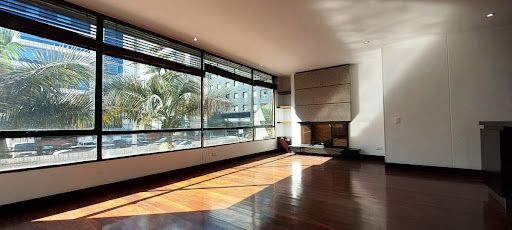 Apartamento en venta Cundinamarca Bogotá Chico Norte Et Iii 99 m2 Habitaciones 3 Baños 2 Garajes 2 Precio $830000000