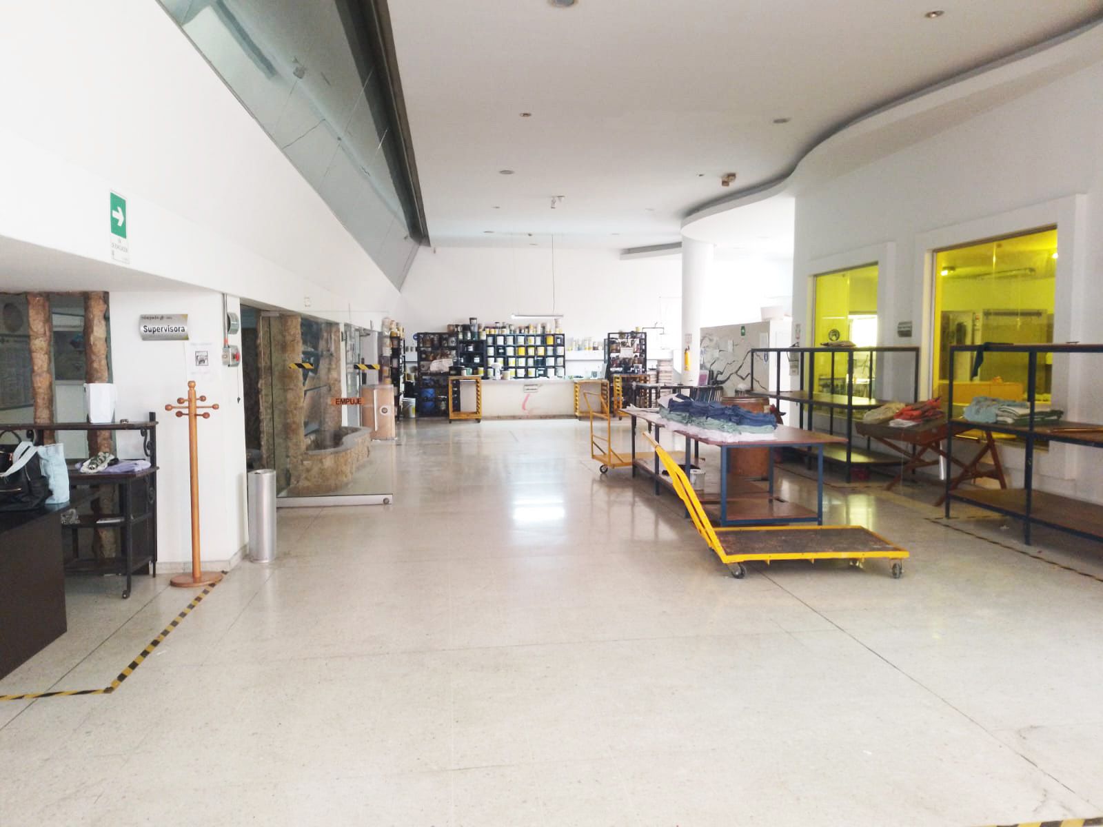 Bodega en venta Antioquia Medellín Villanueva 2372 m2 Habitaciones 0 Baños 21 Garajes 7 Precio $12600000000