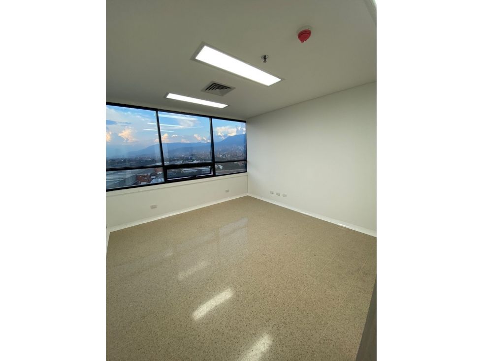 Oficina en venta Antioquia Envigado Las Vegas 31 m2 Habitaciones 0 Baños 1 Garajes 1 Precio $425000000