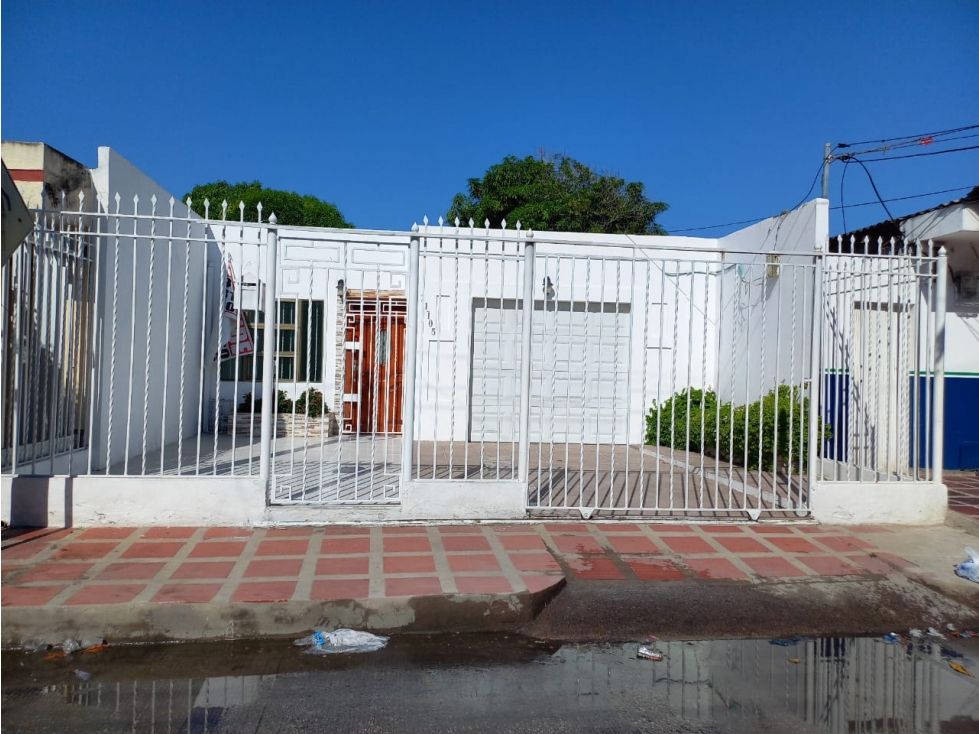 Casa en venta Atlántico Soledad Centro 334 m2 Habitaciones 4 Baños 2 Garajes 1 Precio $550000000