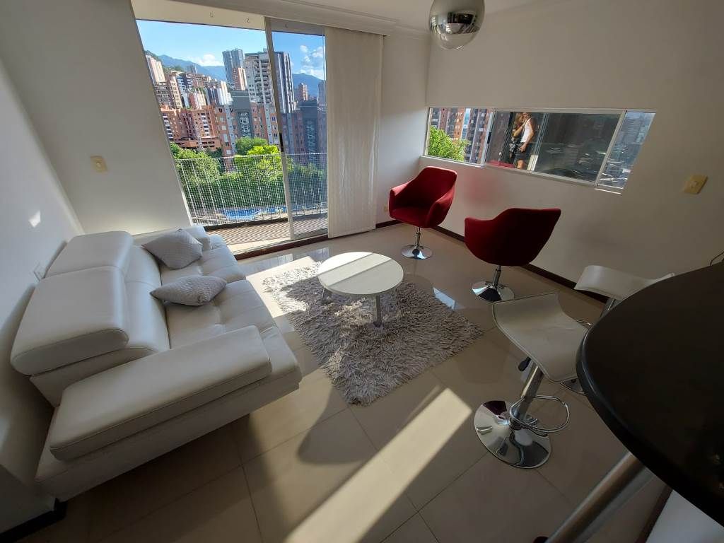 Apartamento en arriendo Antioquia Medellín El Poblado 70 m2 Habitaciones 2 Baños 2 Garajes 2 Precio $4000000