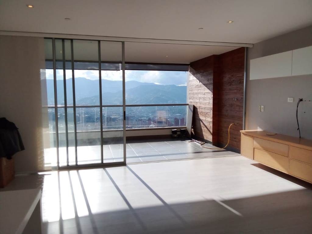 Apartamento en arriendo Antioquia Medellín El Tesoro 120 m2 Habitaciones 2 Baños 4 Garajes 3 Precio $7300000