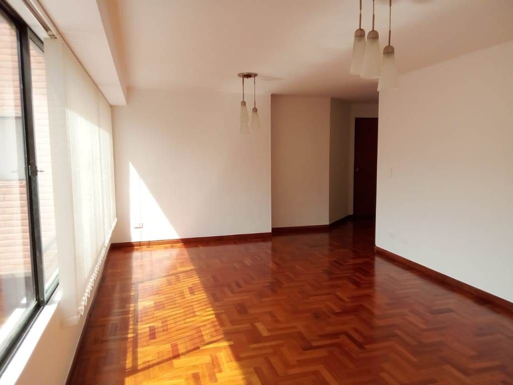 Apartamento en arriendo Antioquia Medellín El Poblado 110 m2 Habitaciones 3 Baños 2 Garajes 3 Precio $4500000