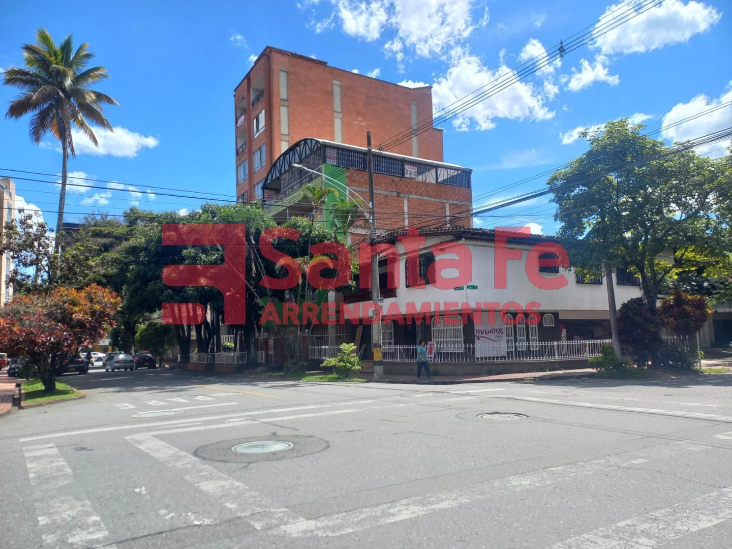 Local en arriendo Antioquia Medellín Estadio 127 m2 Habitaciones 0 Baños 0 Garajes 1 Precio $1900000