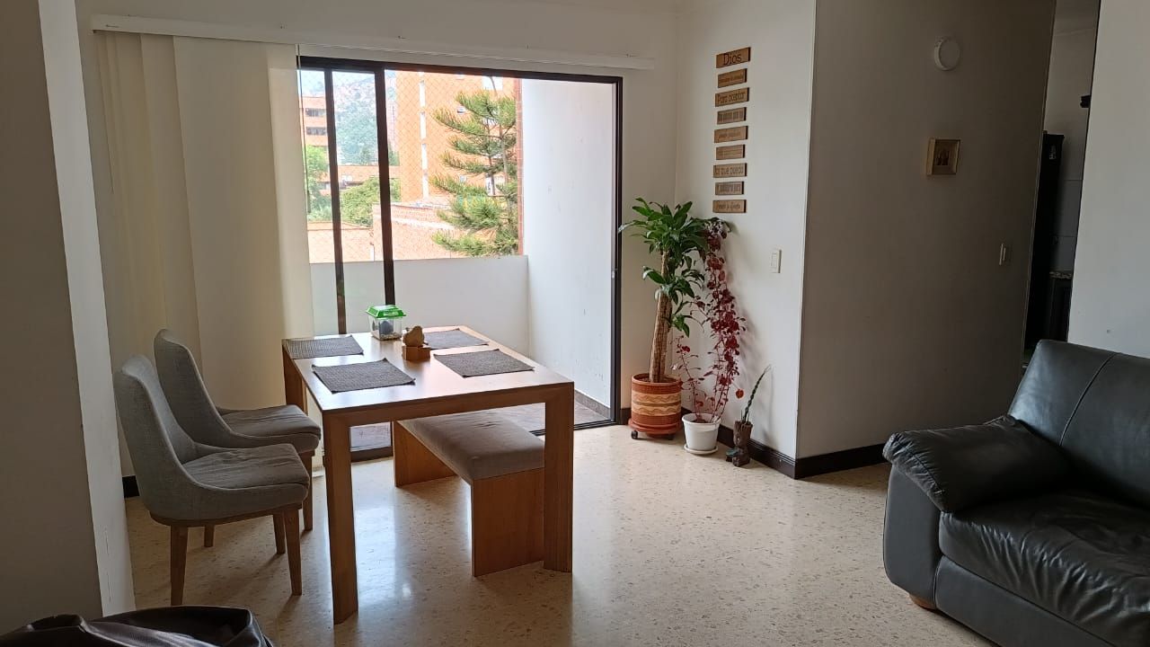 Apartamento en venta Antioquia Medellín La Floresta 80 m2 Habitaciones 2 Baños 2 Garajes 2 Precio $460000000