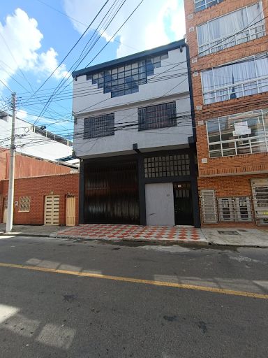 Bodega en venta Cundinamarca Bogotá Los Cerezos 308 m2 Habitaciones 0 Baños 6 Garajes 1 Precio $1800000000