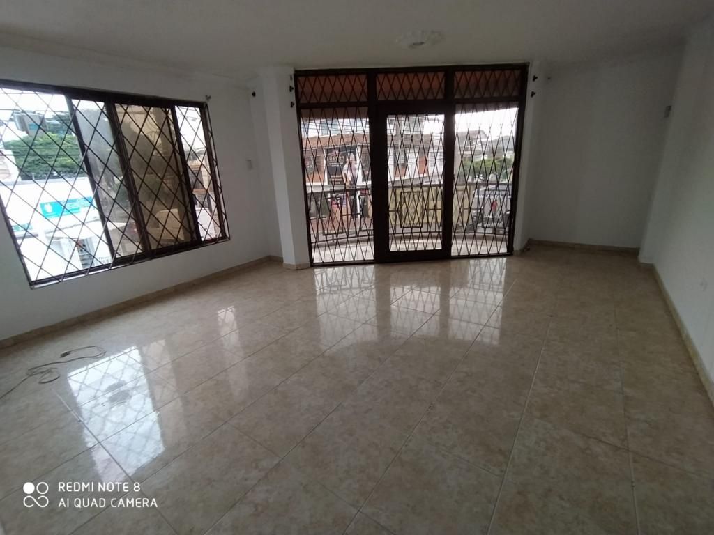 Casa en arriendo Valle Del Cauca Cali Bretaña 200 m2 Habitaciones 4 Baños 2 Garajes 1 Precio $1700000
