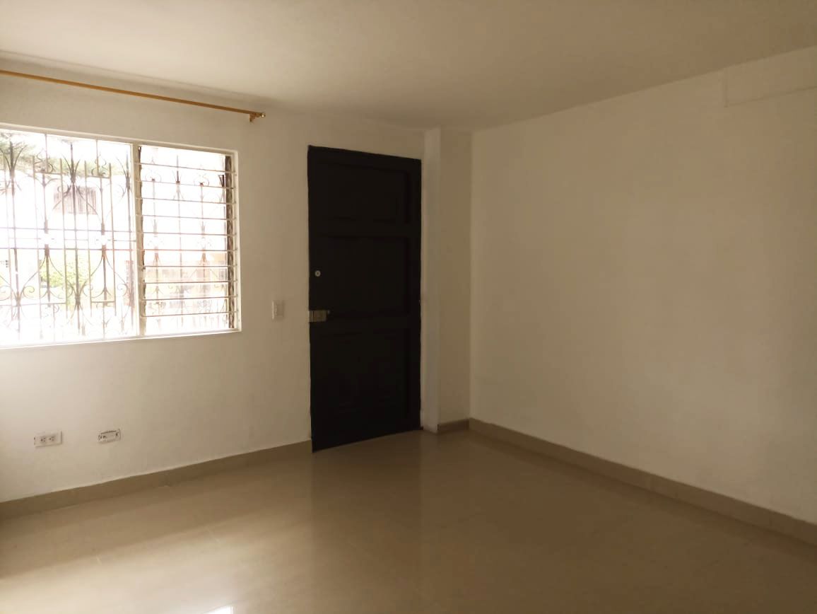 Oficina en arriendo Antioquia Medellín Miravalle 105 m2 Habitaciones 0 Baños 2 Garajes 2 Precio $4000000