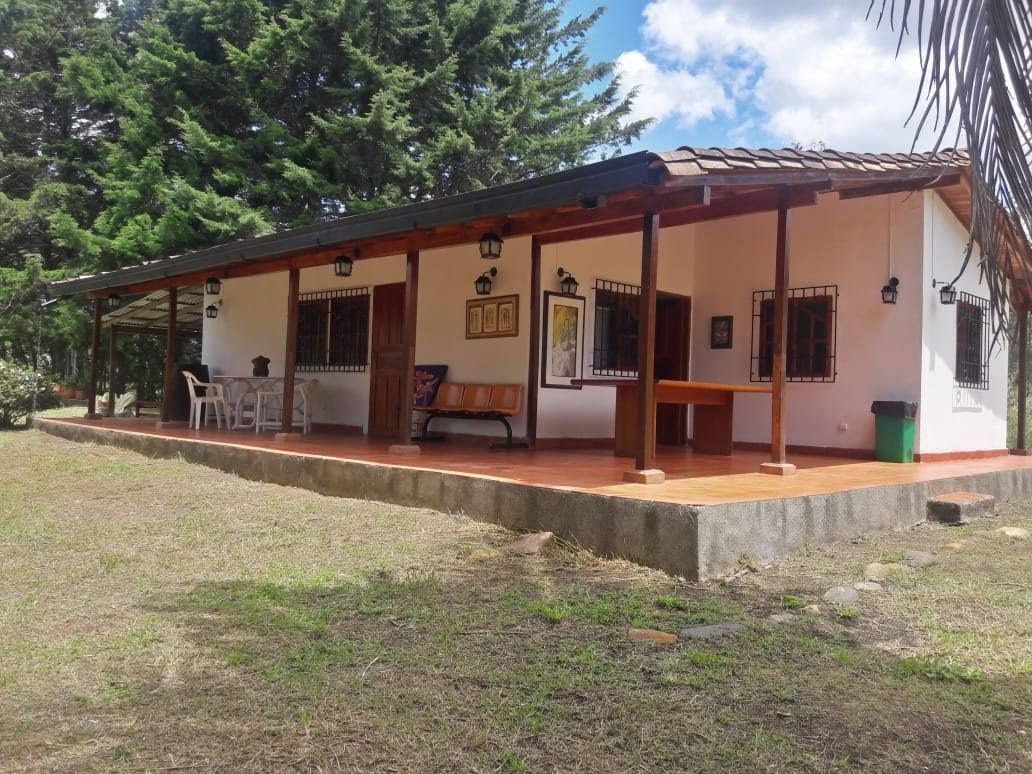 Finca en arriendo Antioquia Rionegro Rionegro 120 m2 Habitaciones 3 Baños 2 Garajes 1 Precio $4500000