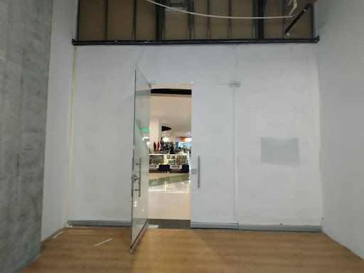 Local en arriendo Antioquia Medellín Miraflores 43 m2 Habitaciones 0 Baños 0 Garajes 0 Precio $7942000