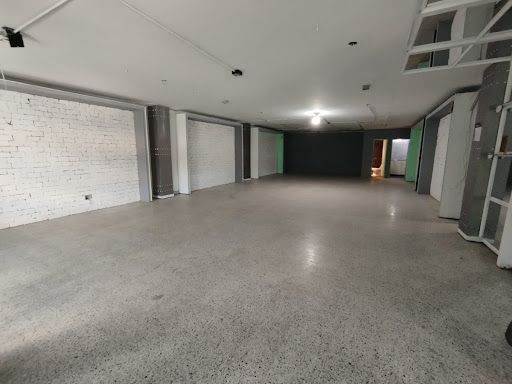 Local en arriendo Antioquia Medellín Tenche 145 m2 Habitaciones 0 Baños 2 Garajes 0 Precio $8000000