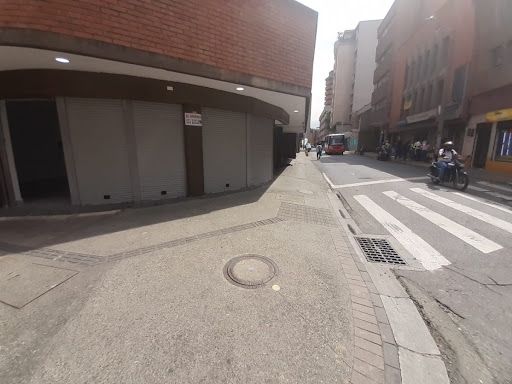 Local en arriendo Antioquia Medellín Villanueva 70 m2 Habitaciones 0 Baños 1 Garajes 0 Precio $6000000
