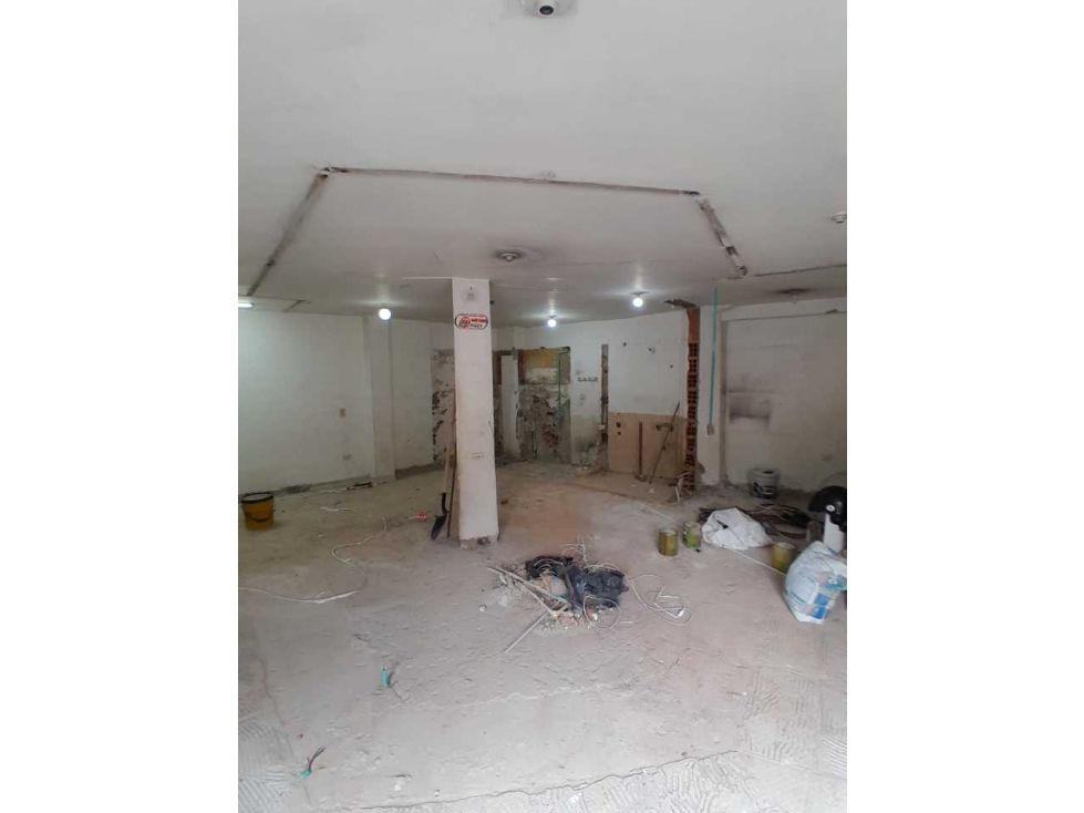 Local en arriendo Antioquia Medellín La Floresta 55 m2 Habitaciones 0 Baños 0 Garajes 1 Precio $10000000
