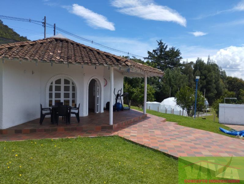 Finca en arriendo o venta Antioquia La Ceja La Ceja 800 m2 Habitaciones 8 Baños 6 Garajes 1 Precio venta $4000000000 Precio arriendo $18000000