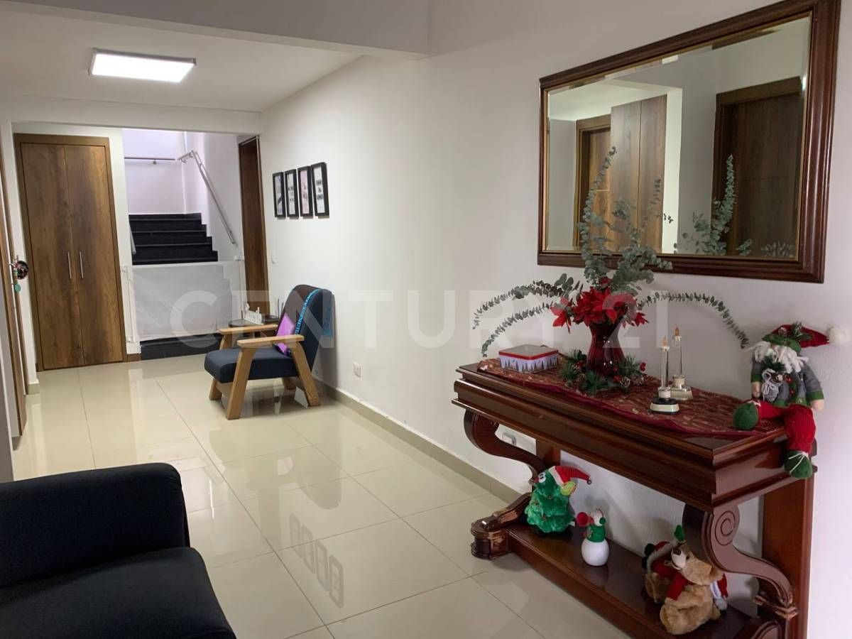 Finca en arriendo Antioquia El Retiro El Retiro 200 m2 Habitaciones 3 Baños 3 Garajes 5 Precio $12500000