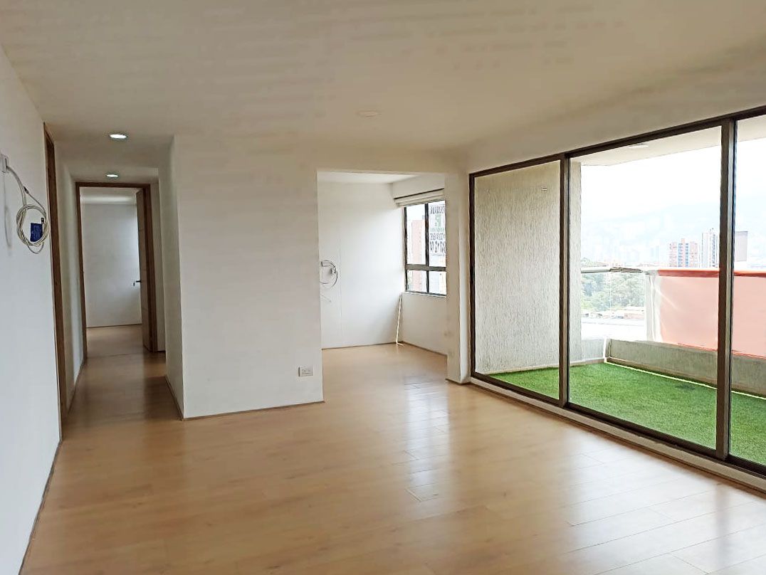 Apartamento en venta Antioquia Medellín Loma De Los Bernal 84 m2 Habitaciones 2 Baños 2 Garajes 2 Precio $645000000