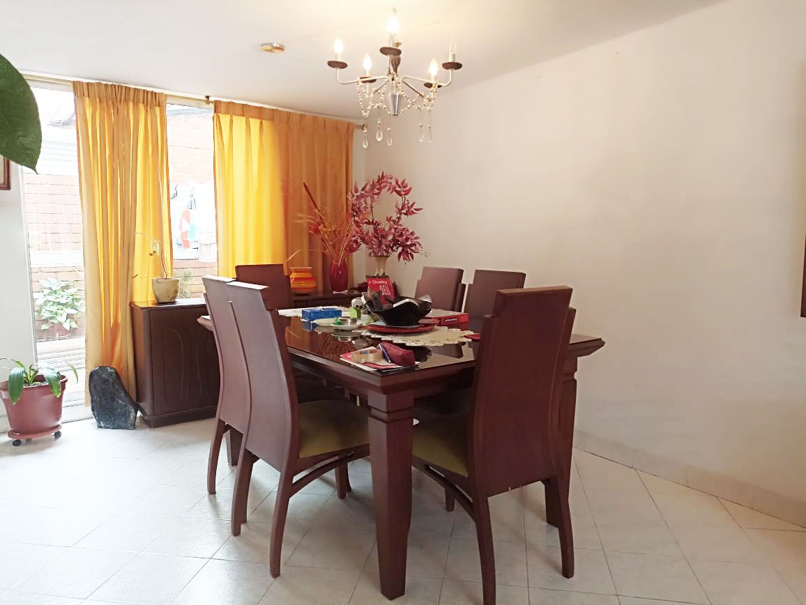 Casa en venta Antioquia Medellín La Mota 140 m2 Habitaciones 3 Baños 2 Garajes 3 Precio $715000000