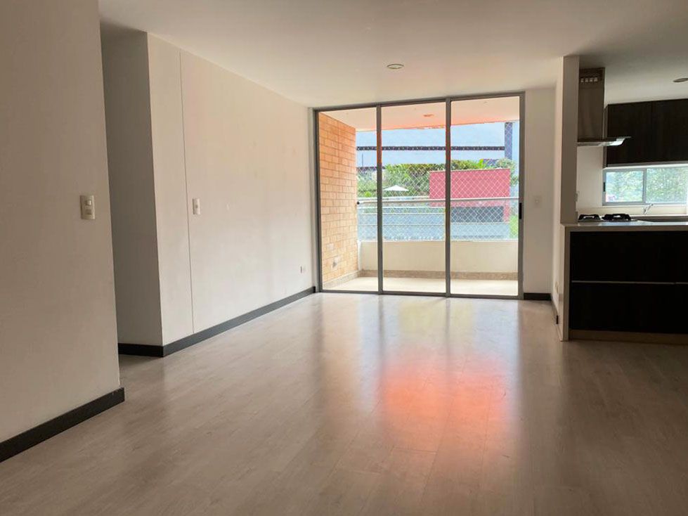 Apartamento en arriendo o venta Antioquia Envigado Colina Campestre 120 m2 Habitaciones 3 Baños 6 Garajes 2 Precio venta $770000000 Precio arriendo $5650000