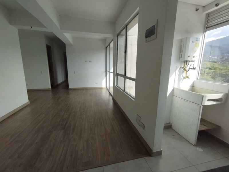 Apartamento en arriendo Antioquia Sabaneta La Barquereña 67 m2 Habitaciones 3 Baños 2 Garajes 3 Precio $2050000