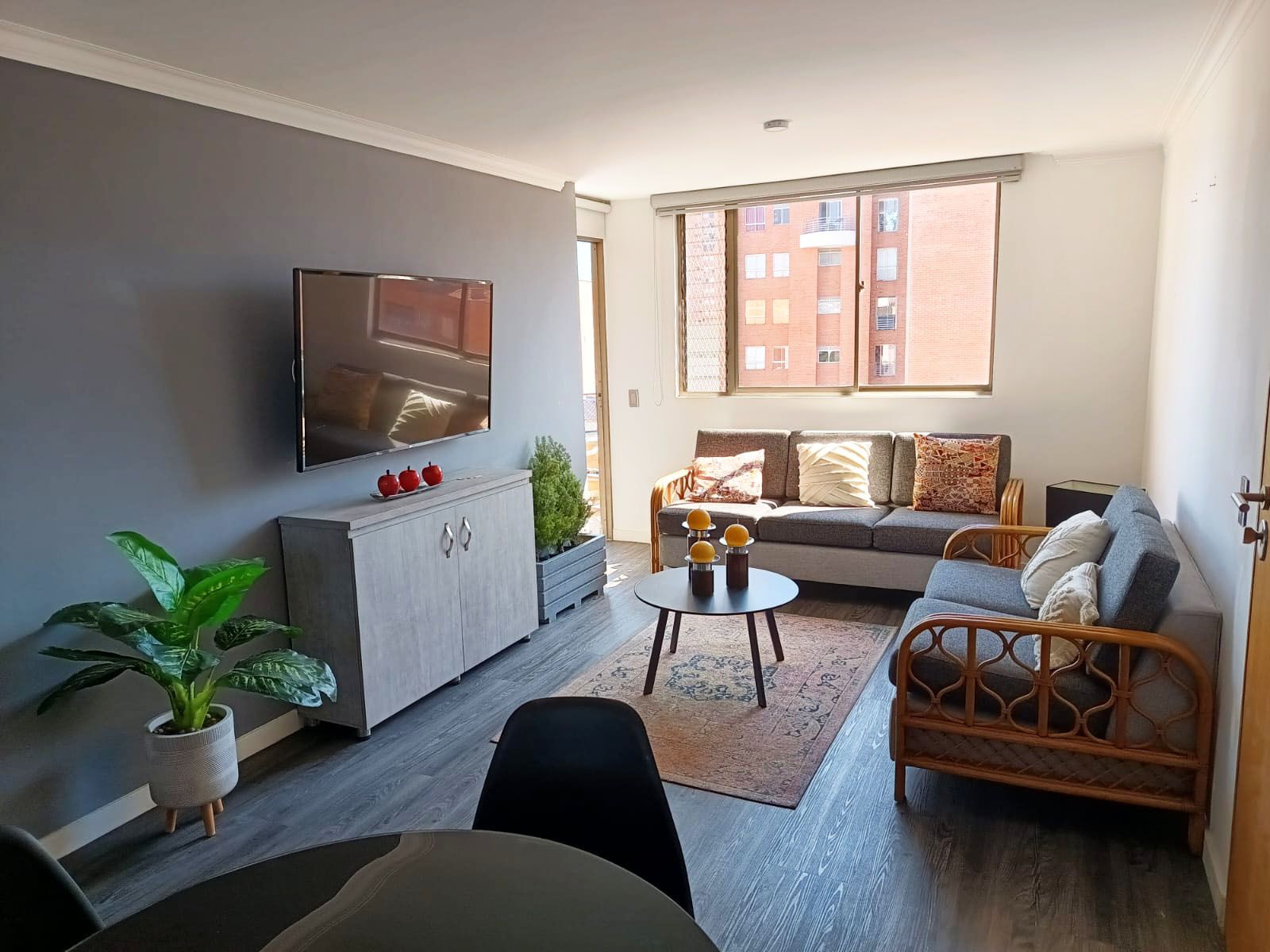 Apartamento en arriendo Antioquia Medellín Laureles 66 m2 Habitaciones 1 Baños 2 Garajes 3 Precio $3400000