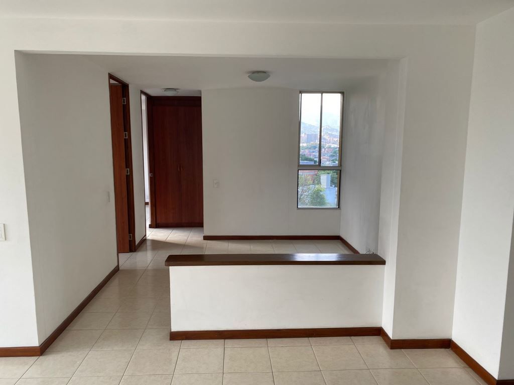 Apartamento en arriendo Antioquia Medellín El Castillo 76 m2 Habitaciones 2 Baños 2 Garajes 2 Precio $3600000