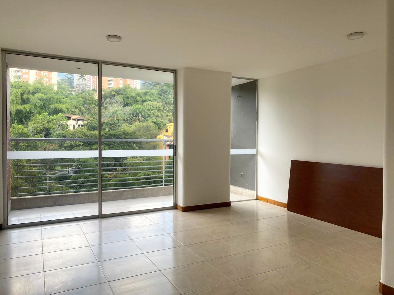 Apartamento en arriendo Antioquia Envigado La Inmaculada 76 m2 Habitaciones 3 Baños 2 Garajes 3 Precio $3450000