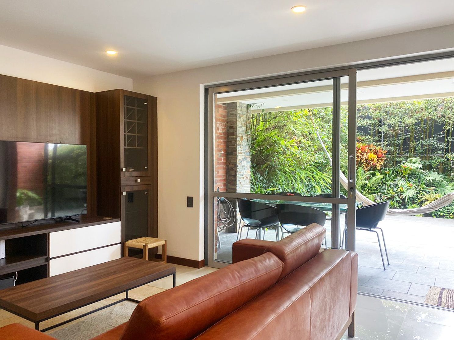 Casa en arriendo Antioquia Medellín San Lucas 260 m2 Habitaciones 3 Baños 6 Garajes 5 Precio $10400000