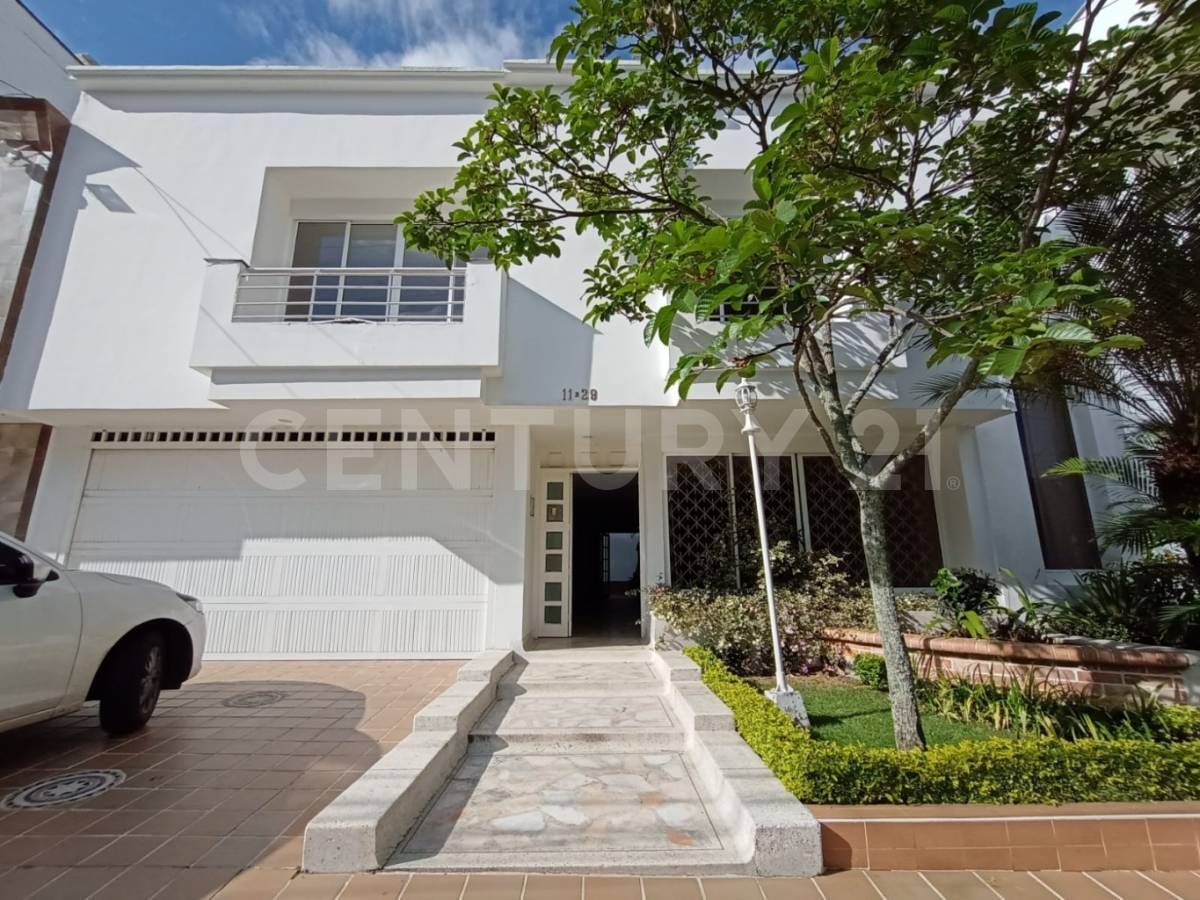 Casa en venta Valle Del Cauca Cali Urbanización Ciudad Jardín 460 m2 Habitaciones 4 Baños 5 Garajes 3 Precio $920000000